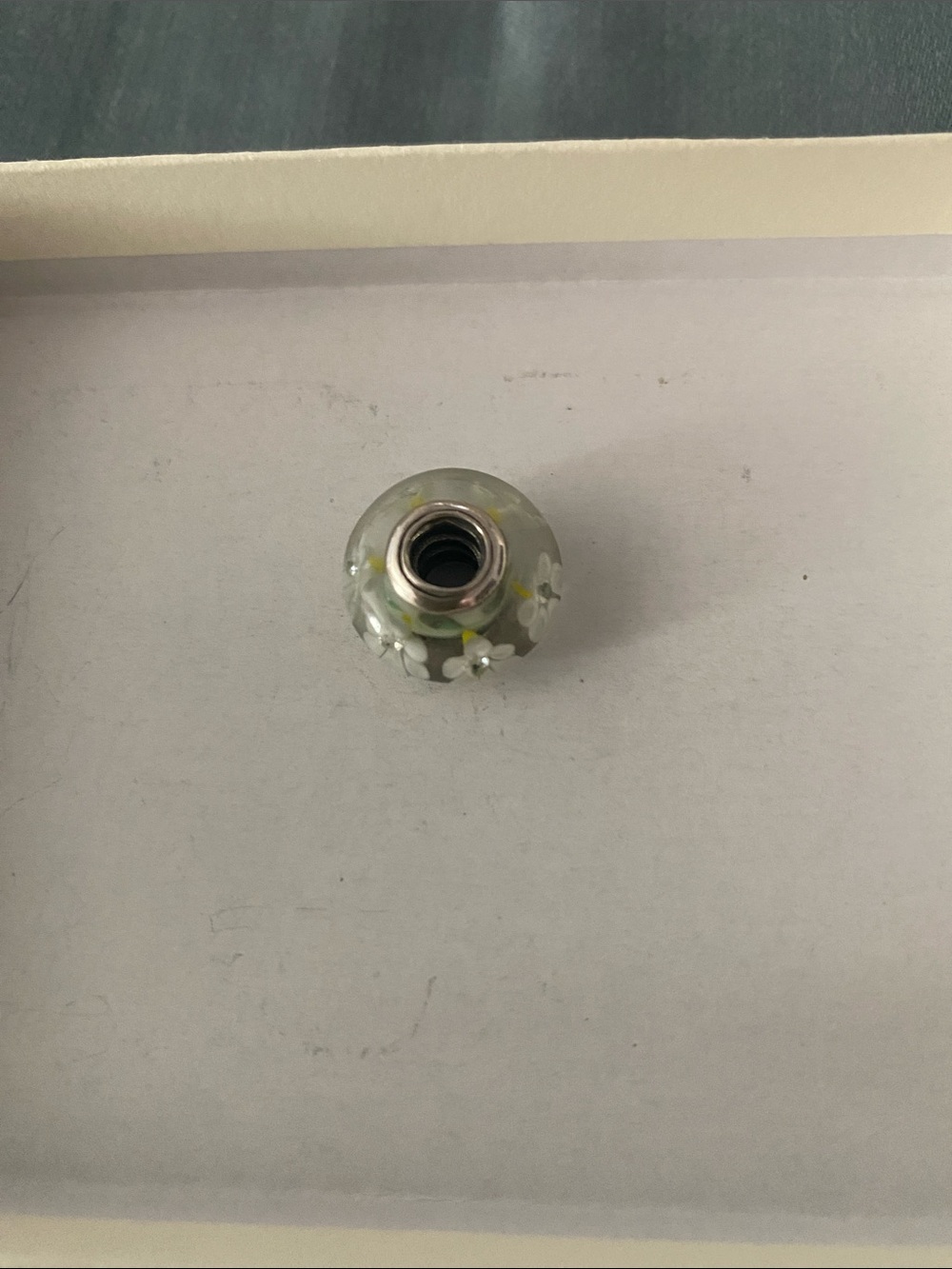 Pandora Gray Murano Glass Daisy Charm - Picture 2 of 4